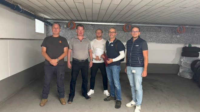 Zukunftssichere E-Mobilität: JACK.immobilien rüstet Lademanagementsystem nach – Kostenersparnis aus Mehrwertsteuersenkung kommt Eigentümern zugute